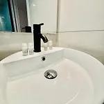 Penthievre Champs Elysee Apartment *